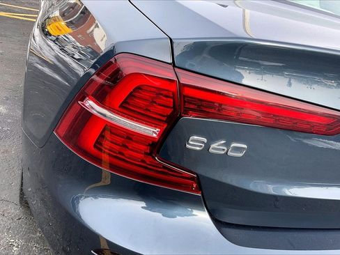 Used 2024 Volvo S60 B5 Plus image 28