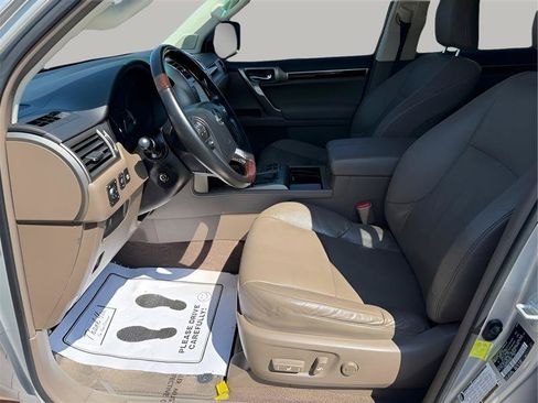 Used 2018 Lexus GX 460 Premium w/ Premium Package AWD/4WD image 20