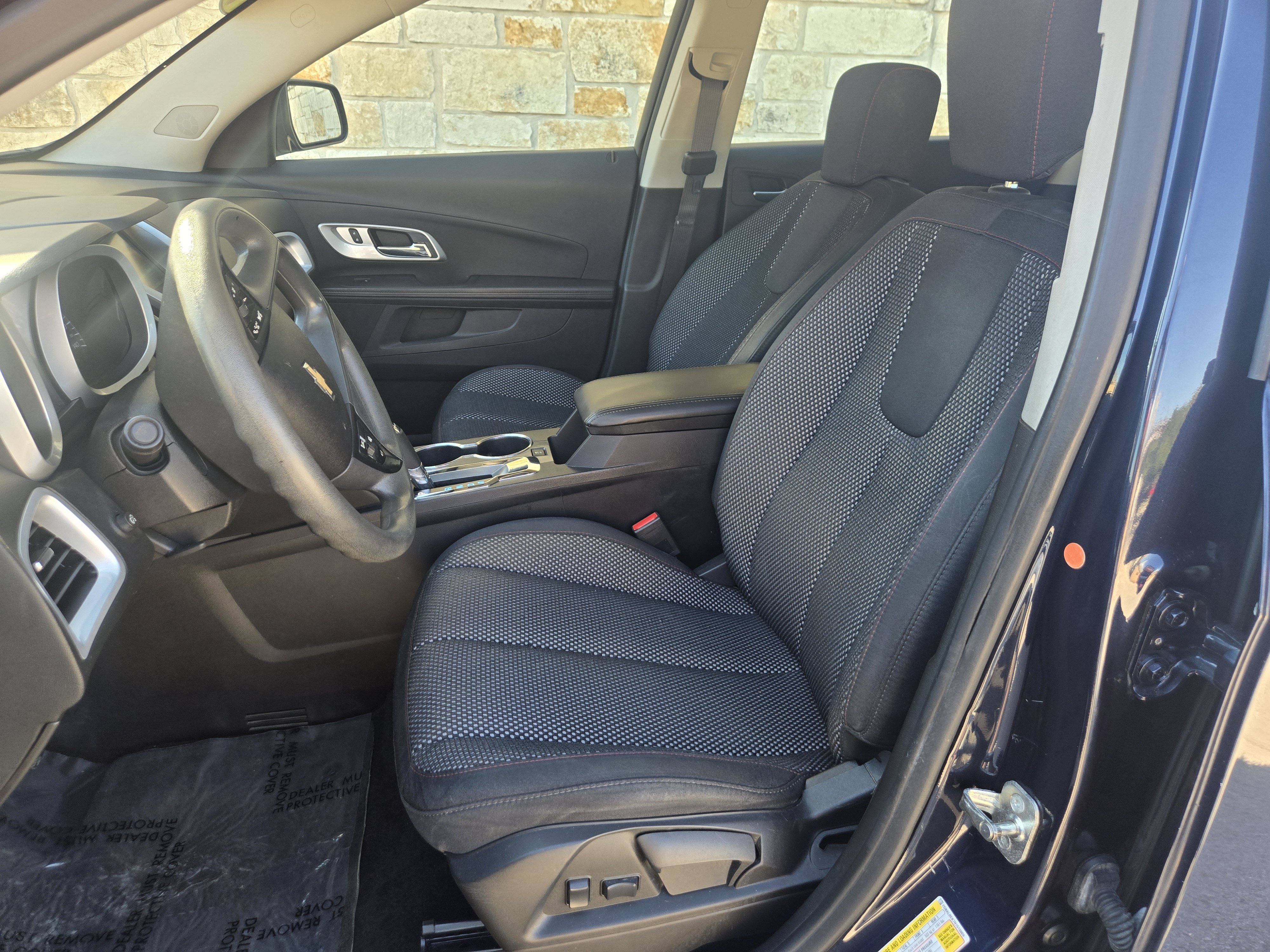 Used 2017 Chevrolet Equinox LS FWD image 5