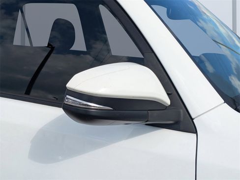 Used 2023 Toyota 4Runner TRD Off-Road Premium image 11