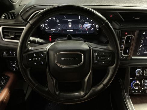 Used 2023 GMC Yukon Denali Ultimate AWD/4WD image 17