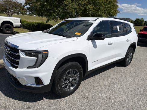 Certified 2025 GMC Acadia Elevation FWD image 5