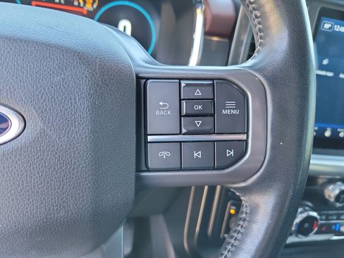 Used 2022 Ford F150 Lariat w/ Max Trailer Tow Package image 16