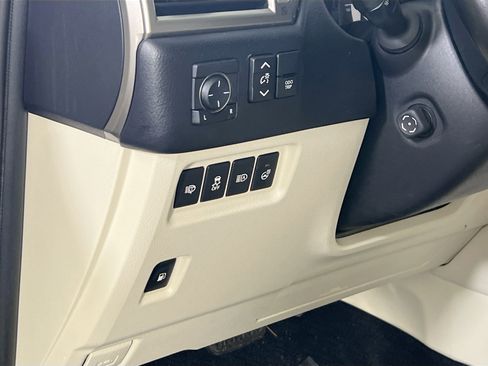 Used 2021 Lexus GX 460 Premium w/ Premium Package AWD/4WD image 10