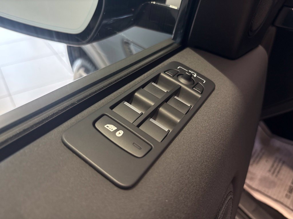 Used 2023 Land Rover Discovery Sport SE AWD/4WD image 41