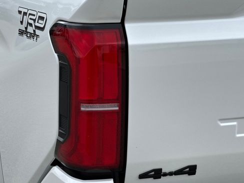 Used 2025 Toyota Tacoma TRD Sport image 25
