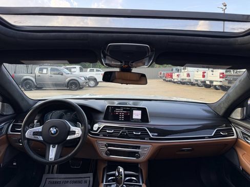 Used 2018 BMW M760i xDrive AWD/4WD image 17