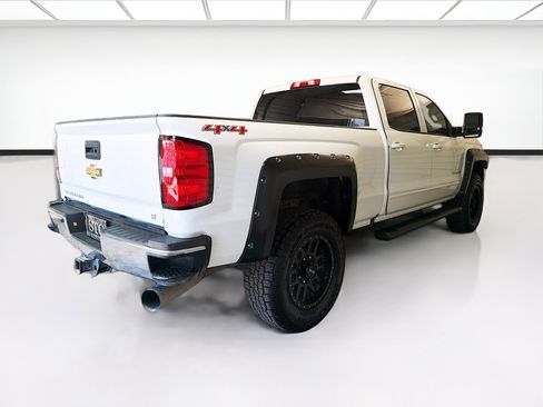 Used 2017 Chevrolet Silverado 2500 LT AWD/4WD image 4