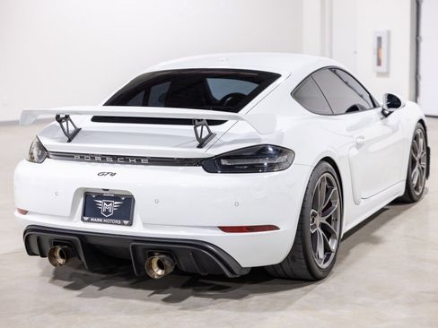 Used 2021 Porsche 718 Cayman GT4 image 9
