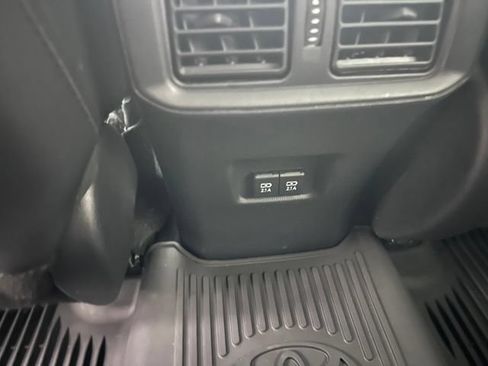 Used 2021 Toyota RAV4 XLE Premium w/ Carpet Mat Package (TMS) FWD image 18