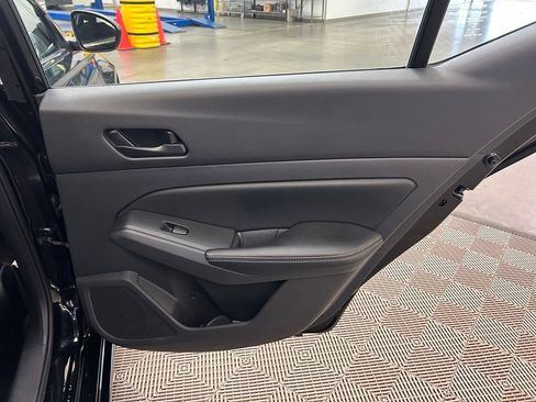 Used 2025 Nissan Altima 2.5 SV FWD image 12