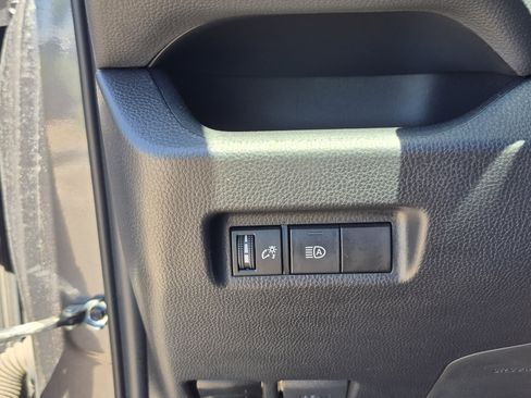 Certified 2025 Toyota RAV4 XLE AWD/4WD image 35