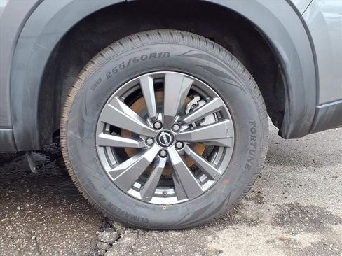 Used 2024 Nissan Pathfinder SV AWD/4WD image 7