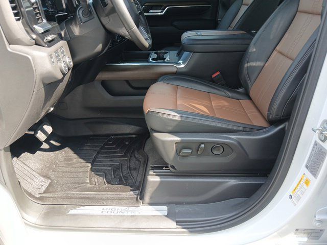 Used 2025 Chevrolet Silverado 3500 High Country w/ Technology Package AWD/4WD image 53