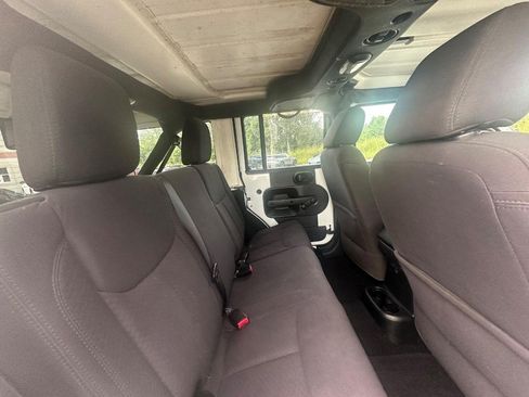 Used 2015 Jeep Wrangler Unlimited Sport AWD/4WD image 18