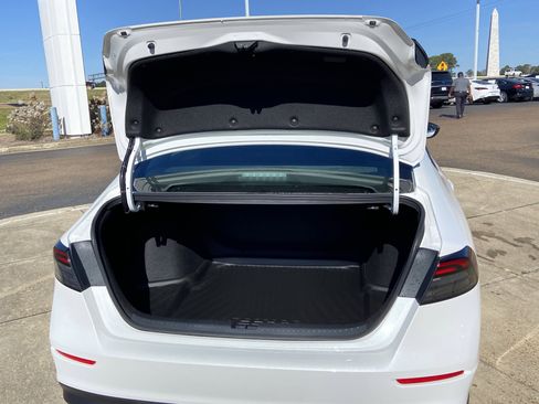 New 2026 Honda Accord SE image 14