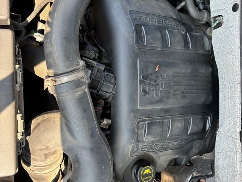 Used 2017 Ford Expedition XLT AWD/4WD image 17