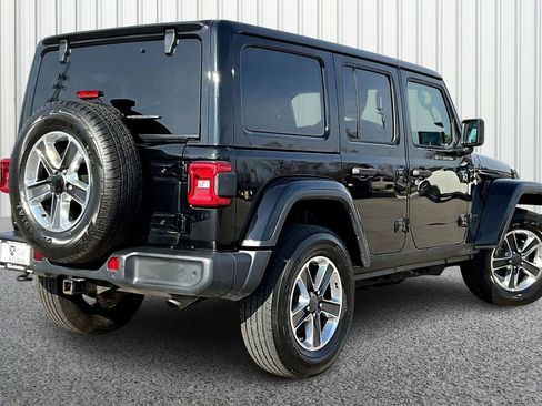 Used 2019 Jeep Wrangler Unlimited Sahara w/ Dual Top Group image 6