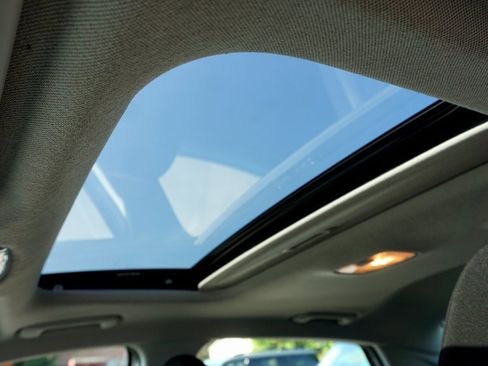 Used 2024 Hyundai Elantra SEL w/ Convenience Package image 13