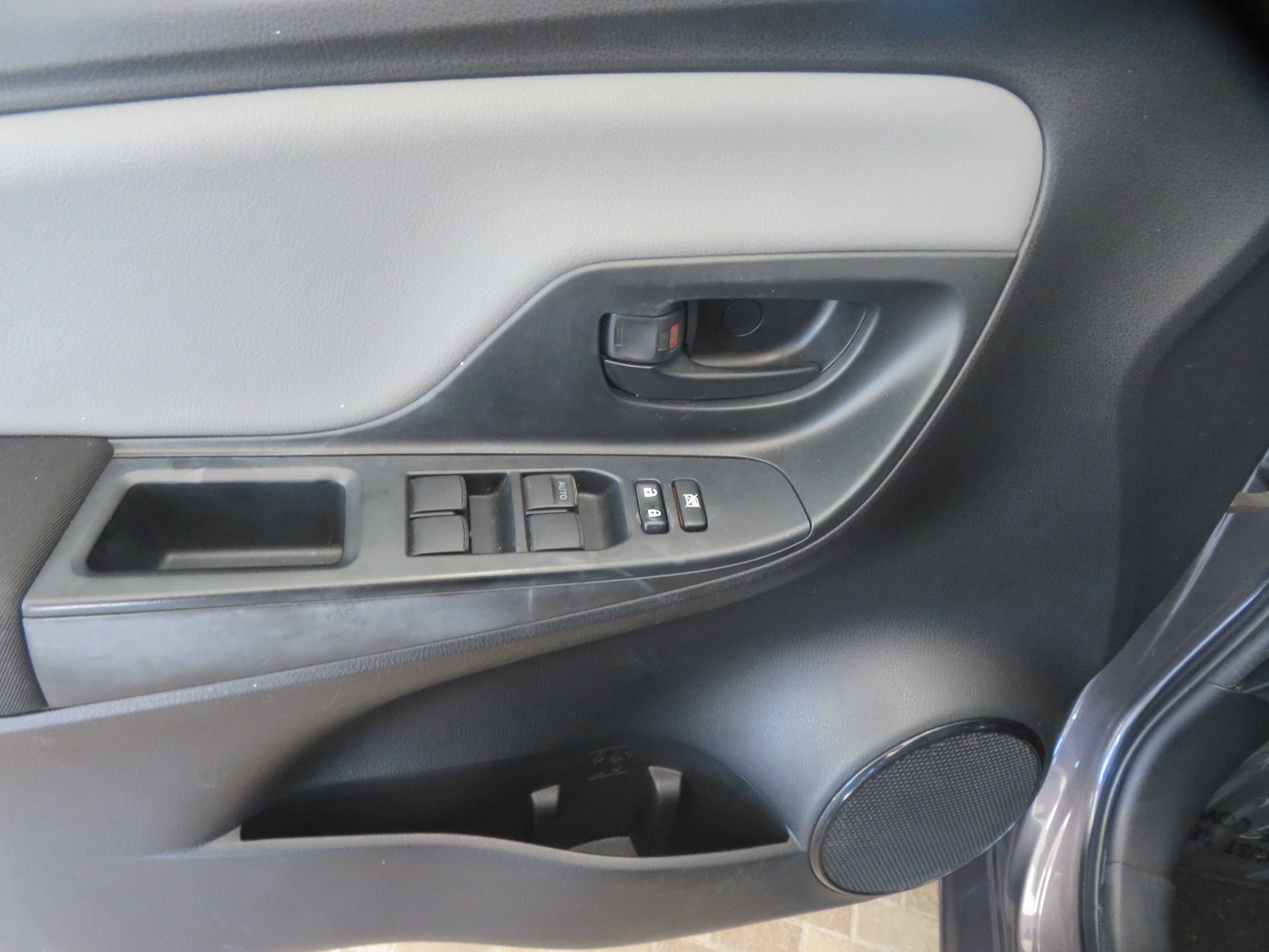 Used 2015 Toyota Yaris L FWD image 14