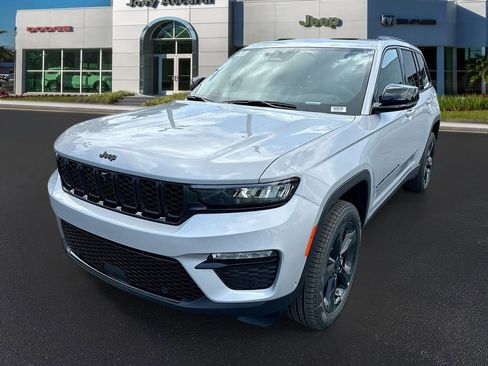 New 2025 Jeep Grand Cherokee Limited w/ Luxury Tech Group II image 3