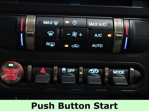 Used 2022 Ford Mustang Shelby GT500 w/ Carbon Fiber Track Pack image 23