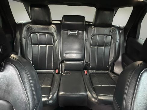 Used 2018 Land Rover Range Rover Sport SE image 15