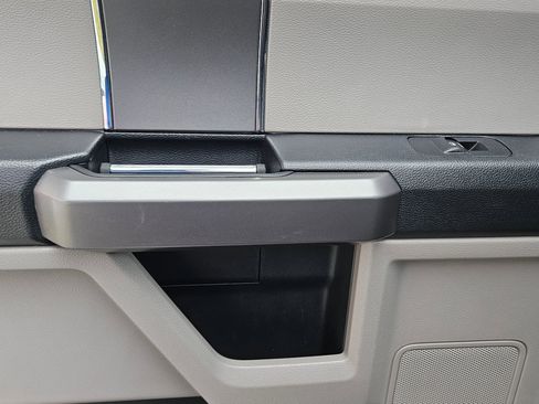 Used 2020 Ford F150 XLT w/ Equipment Group 302A Luxury image 22