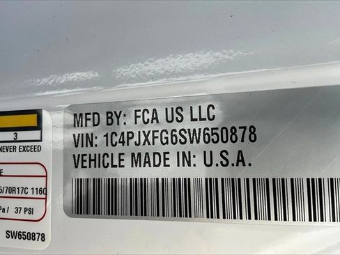 New 2025 Jeep Wrangler Unlimited Rubicon image 13