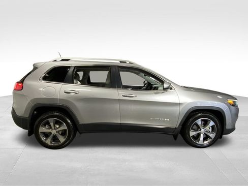 Used 2019 Jeep Cherokee Limited w/ Technology Group FWD image 11