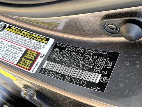 Used 2018 Toyota Camry XLE image 32