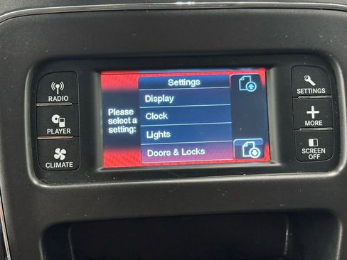 Used 2019 Dodge Journey SE image 42