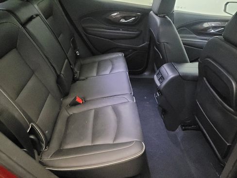 Used 2020 GMC Terrain Denali w/ Denali Premium Package FWD image 19
