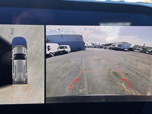 New 2025 Chevrolet Traverse LT w/ Enhanced Driving Package image 25