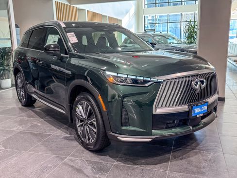 New 2026 INFINITI QX60 Luxe image 3