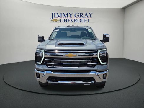 New 2026 Chevrolet Silverado 3500 LTZ w/ LTZ Convenience Package AWD/4WD image 8