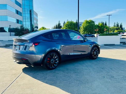Used 2023 Tesla Model Y Performance AWD/4WD image 7