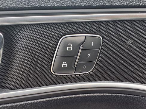 Used 2019 Ford Explorer Limited image 11