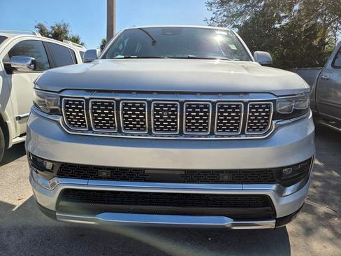 Used 2022 Jeep Grand Wagoneer Series I image 2