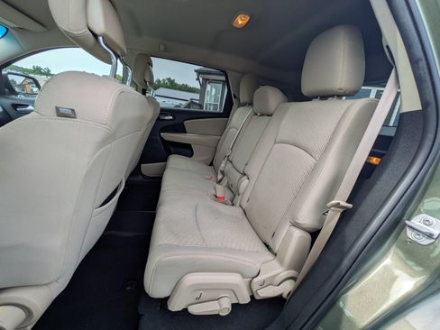 Used 2017 Dodge Journey SE FWD image 21