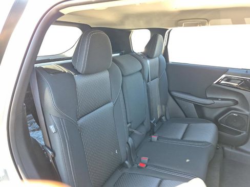 New 2026 Mitsubishi Outlander ES FWD image 31