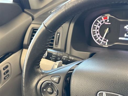 Certified 2017 Honda Pilot Touring image 28