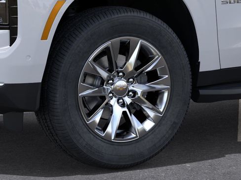 New 2026 Chevrolet Suburban Premier AWD/4WD image 9