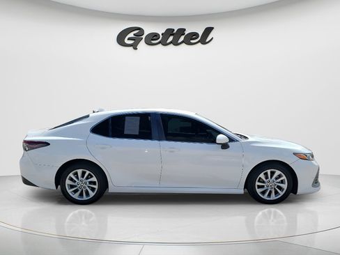 Used 2021 Toyota Camry LE FWD image 4