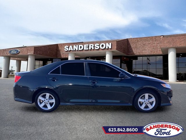 Used 2014 Toyota Camry SE FWD image 2