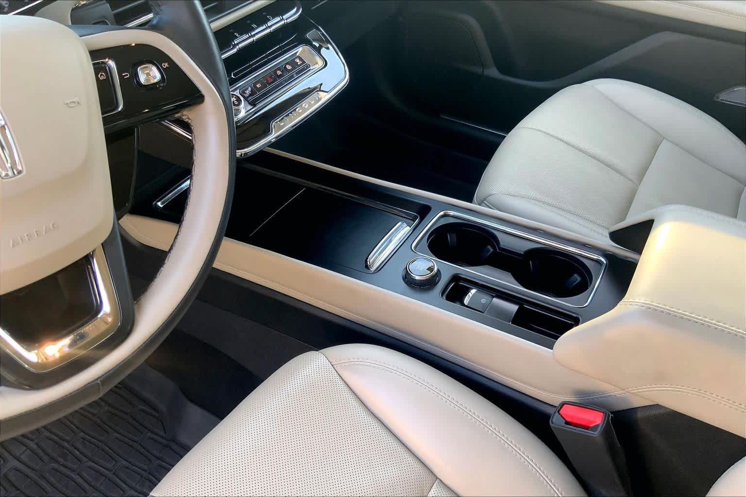 Used 2025 Lincoln Corsair Reserve AWD/4WD image 15