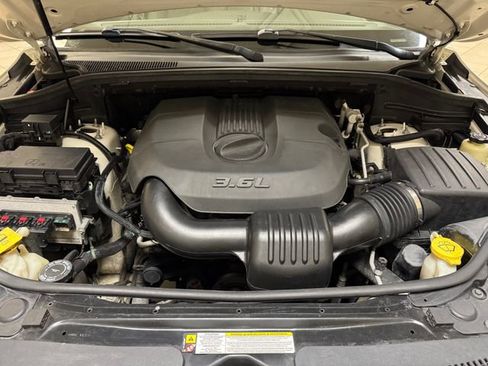 Used 2011 Jeep Grand Cherokee Laredo image 20