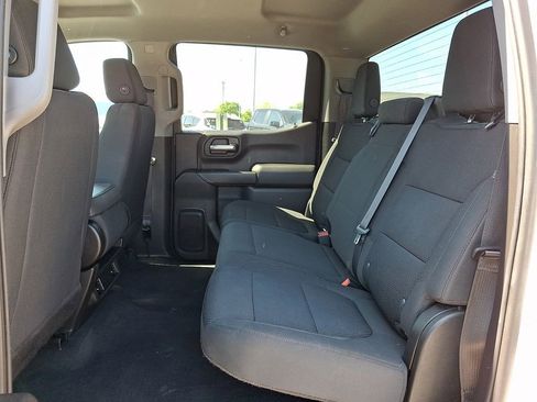 Used 2020 Chevrolet Silverado 1500 Custom w/ Custom Value Package image 11