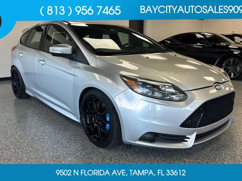 Used 2013 Ford Focus ST FWD image 1