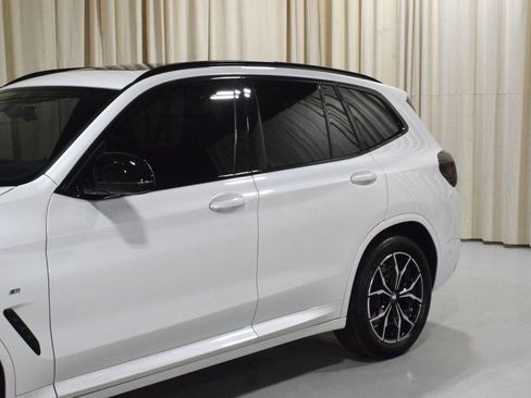 Used 2023 BMW X3 M40i image 2